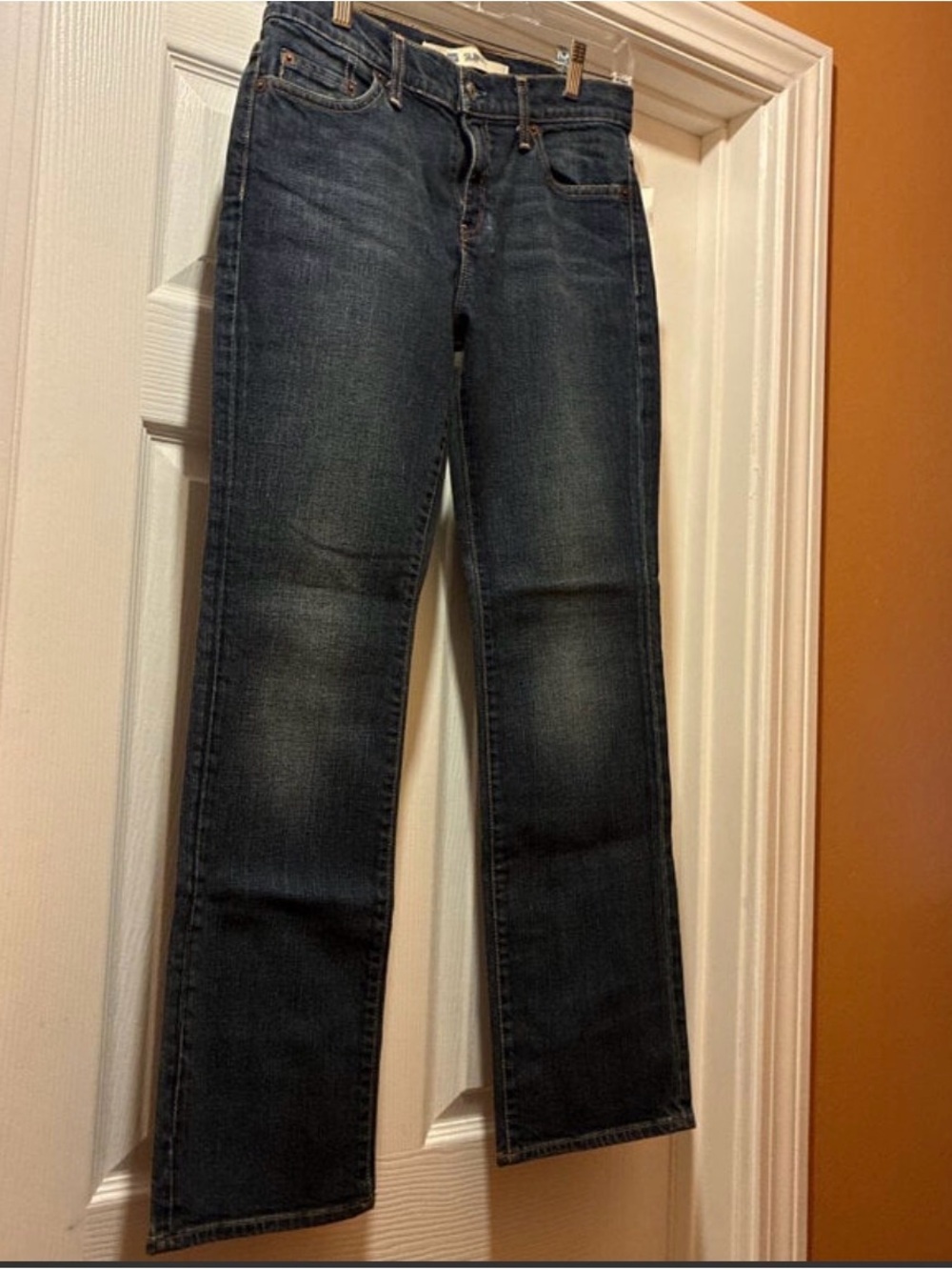 MADE IN USA GAP Classic Dark Wash Straight-Leg Women's Jeans. 6 ankle